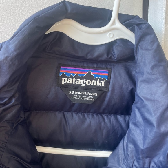 Patagonia Down Puffer Navy - Picture 3 of 9